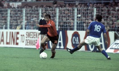 Imagem de destaque do post: Cruyff e a Laranja Mecânica: relembre único Holanda x Suécia em Copas