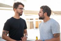 Homens escondem sua vulnerabilidade: como começar a se abrir?