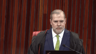 Decisão de Toffoli sobre Renan Santos é criticada no TSE