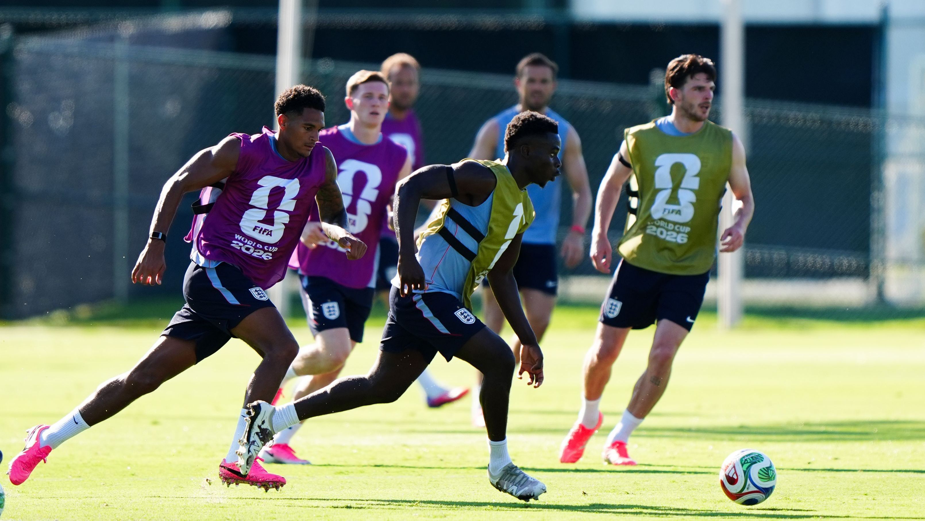 Jogadores da Inglaterra no Swope Soccer Village, Kansas
