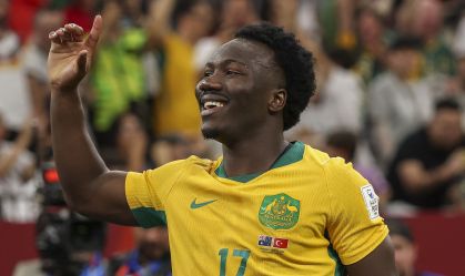 Imagem de destaque do post: Autor de golaço da Austrália nasceu como refugiado e fez base no Bayern