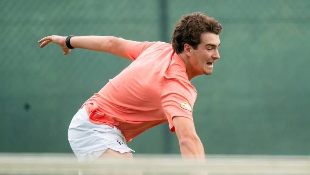João Fonseca em treino antes do início do ATP 500 de Halle, na Alemanha