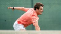 João Fonseca perde na final do qualificatório e cai nas duplas em Halle