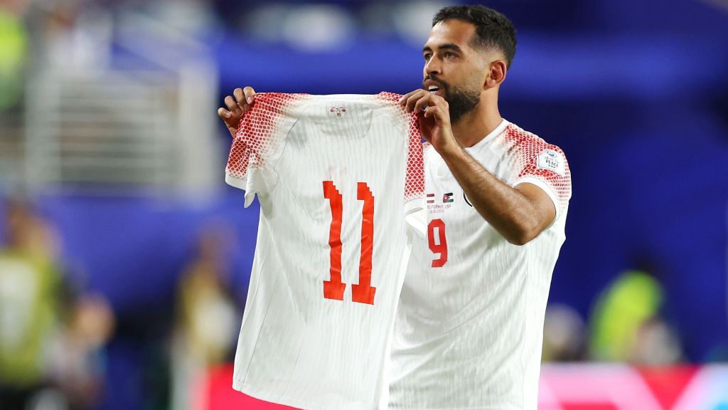 Ali Olwan na comemoração do gol marcado sobre a Áustria, em jogo da primeira rodada da Copa do Mundo