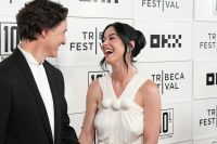 Katy Perry e Justin Trudeau posam juntos em tapete vermelho em NY; veja