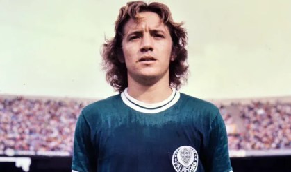 Leivinha, ídolo do Palmeiras, em jogo da equipe no Morumbi