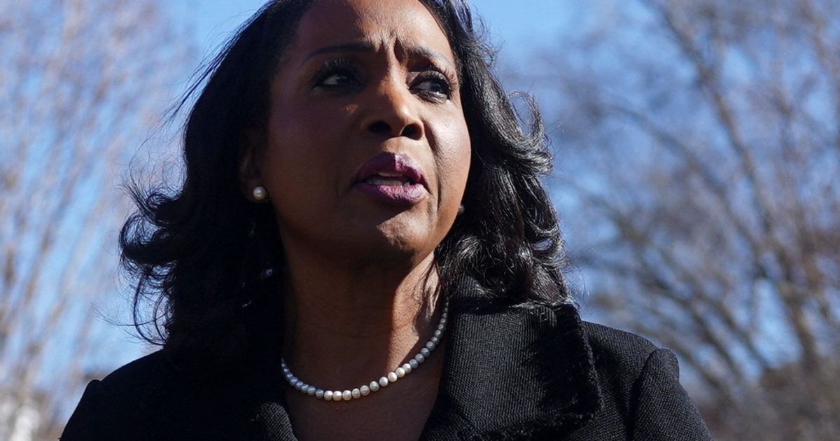 Lisa Cook, do Fed, defende decisão da Suprema Corte contra Trump
