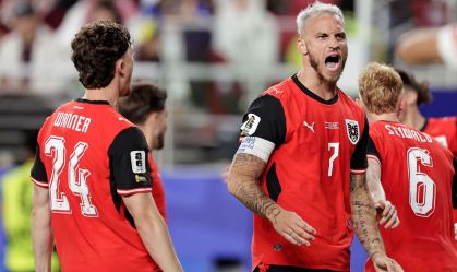 Imagem de destaque do post: Áustria bate Jordânia e volta a vencer na Copa do Mundo após quase 40 anos