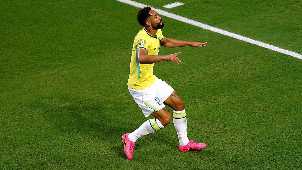 Matheus Cunha comemora o terceiro gol do Brasil sobre a Escócia