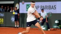 Algoz de João Fonseca, Mensik enfrenta Zverev na semifinal de Roland Garros