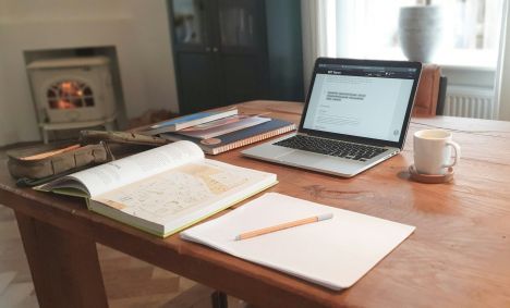 Mesa de estudo, estudo, livro, caderno