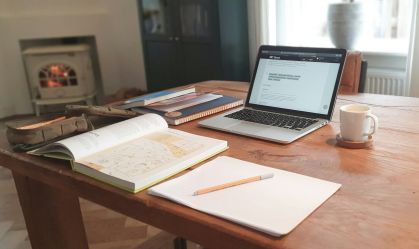 Mesa de estudo, estudo, livro, caderno