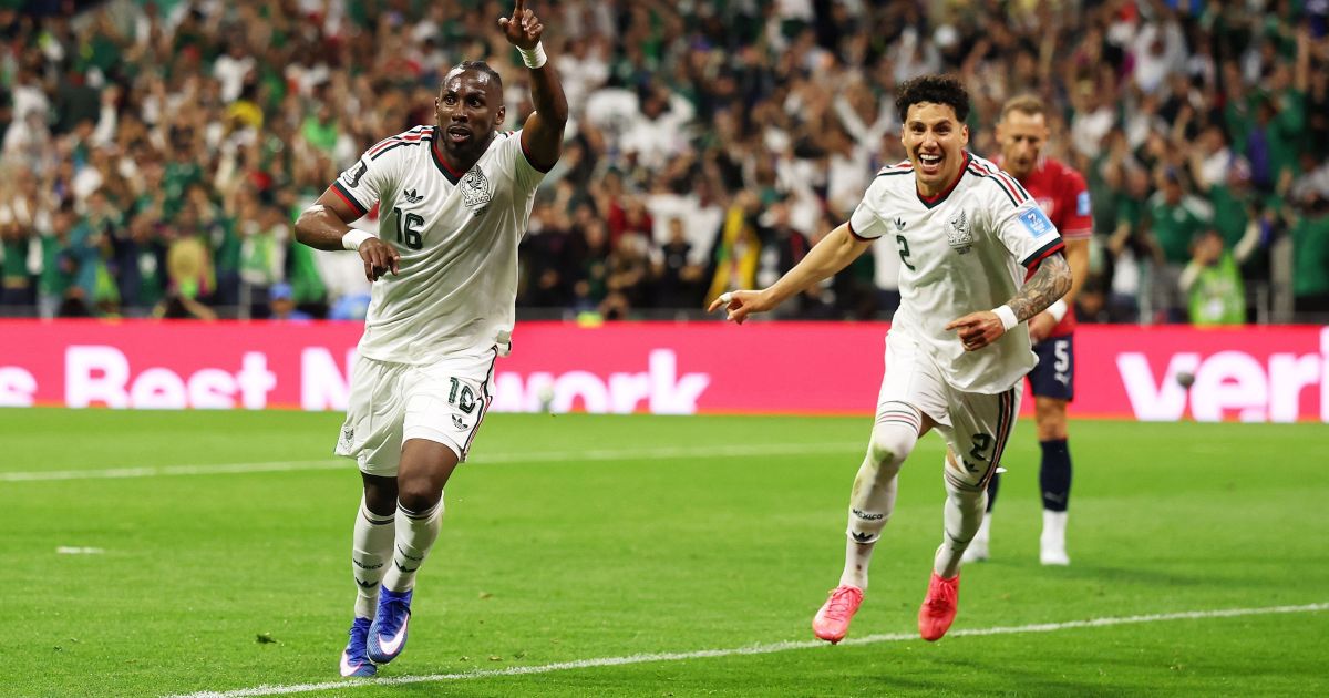 México vence, elimina a Tchéquia e se mantém 100% na Copa do Mundo