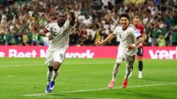 México vence, elimina a Tchéquia e se mantém 100% na Copa do Mundo