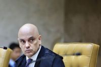 Moraes se reúne hoje com defesa de Bolsonaro antes de definir domiciliar