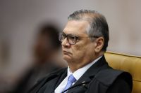 Defensoria pede adiamento de julgamento de Eduardo e cita risco de empate