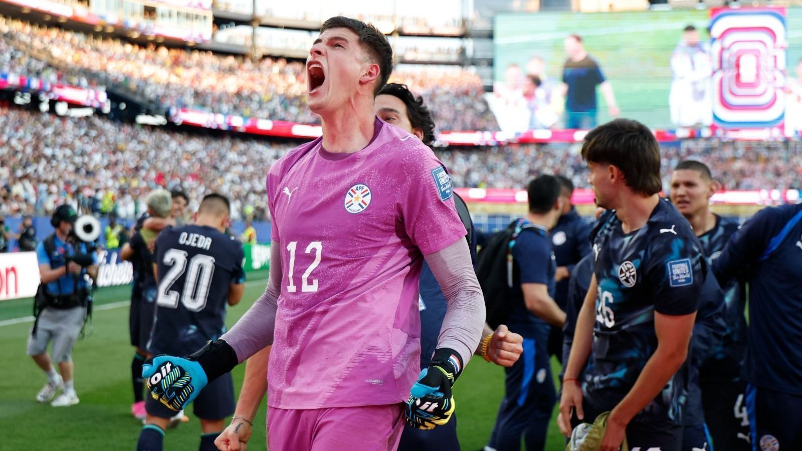 Orlando Gill, goleiro do Paraguai que brilhou na classificação às oitavas de final da Copa do Mundo