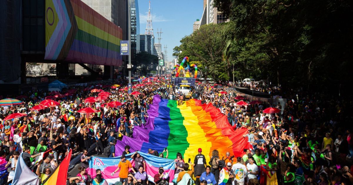 EUA emitem alerta de segurança para americanos que vão à Parada LGBT+ de SP