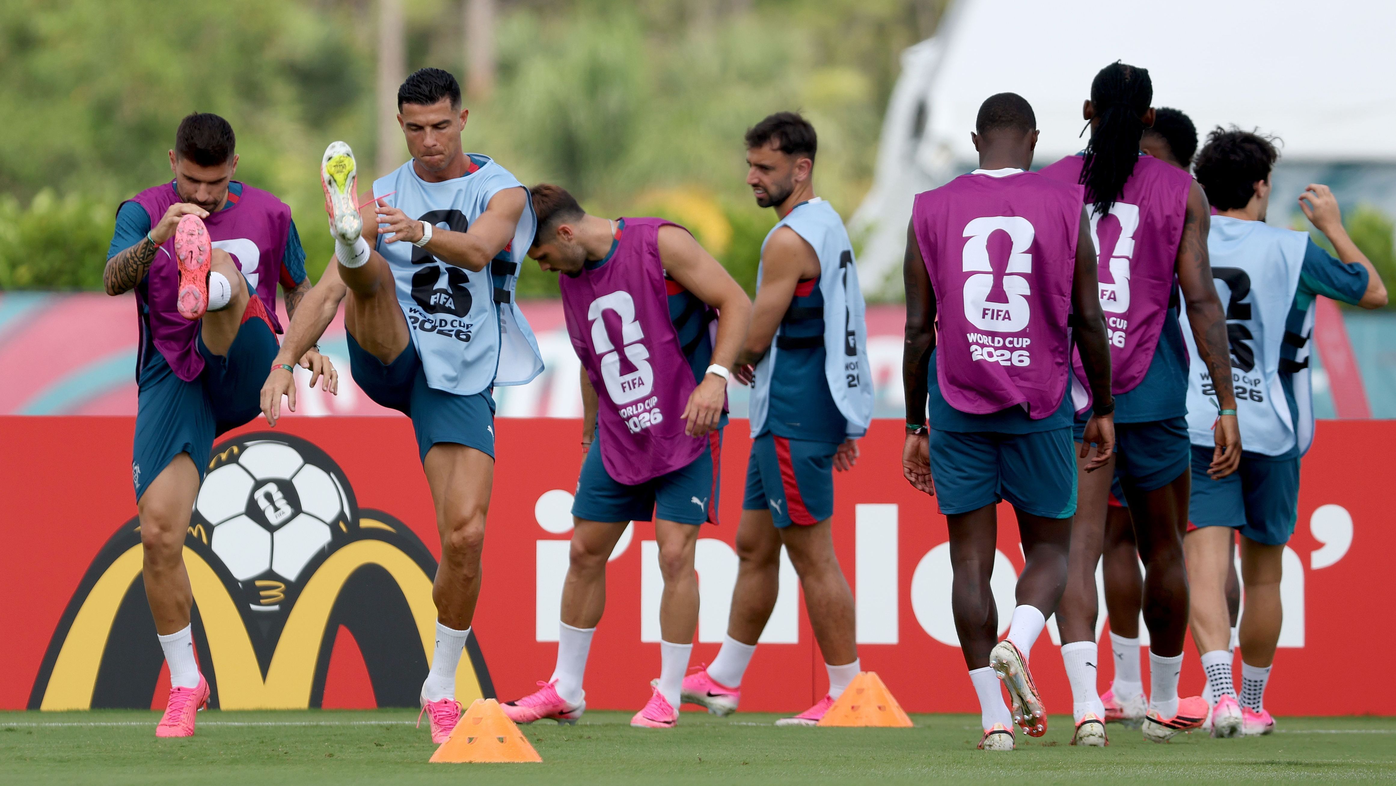 Treino de Portugal antes da estreia na Copa do Mundo