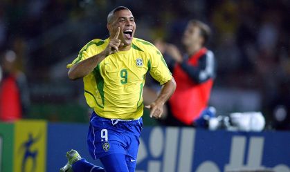 Ronaldo celebra seu gol na final da Copa de 2002 entre Brasil e Alemanha