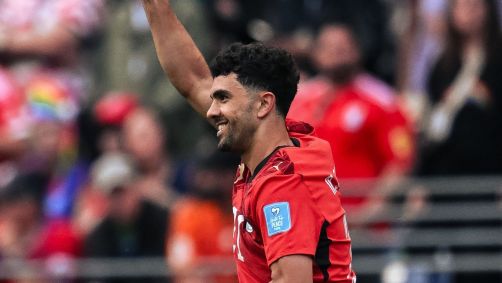 Saber, do Egito, celebra gol contra o Irã