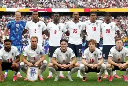 Inglaterra é recebida com vaias e berros pela torcida mexicana em hotel
