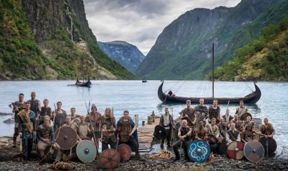 Imagem de destaque do post: Jogadores da Noruega posam de vikings em foto para Copa; veja ensaio