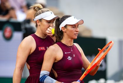 Luisa Stefani é campeã de duplas ao lado de canadense no WTA de Eastbourne