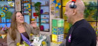 Tati Machado ganha buquê e se emociona: "Muito feliz com gravidez"