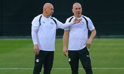 Hossam Hassan (à esquerda), técnico do Egito na Copa do Mundo