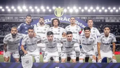 Elenco do Santos que bateu o Vitória antes da pausa para a Copa do Mundo