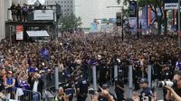 Nova York "esquece" Copa e vive festa do título dos Knicks na NBA