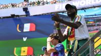 Imigrantes e estrangeiros apoiam Senegal enquanto sua torcida está em casa