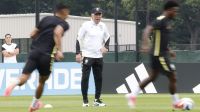 Com mudanças, Brasil enfrenta Haiti para mudar clima na Copa do Mundo
