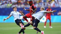 Ugarte sofre grave lesão na Copa, e Fifa terá que pagar salário dele