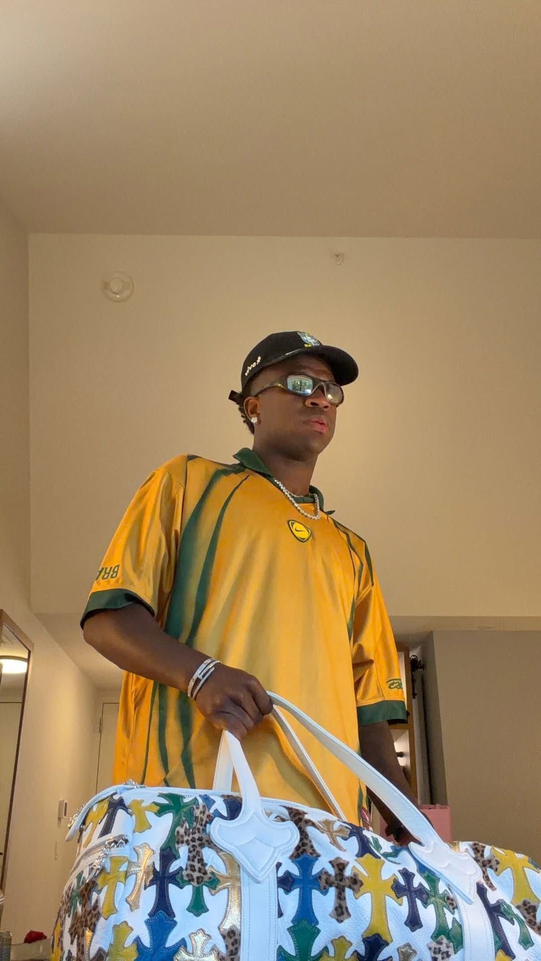 Travis Scott publica foto de Vini Jr. após estreia do Brasil na Copa do Mundo • Instagram/Travis Scott
