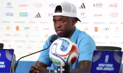 Vini Júnior em entrevista pela Seleção Brasileira