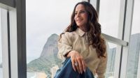 Viviane Araújo posa de biquíni e reclama do frio: "Não aguentamos mais"