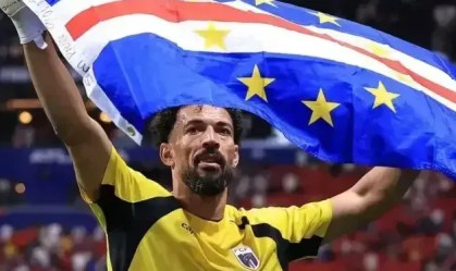 Imagem de destaque do post: Após problema com visto, mãe de Vozinha vai à Copa do Mundo; entenda o caso