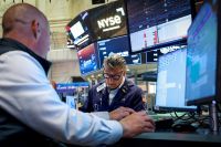 Wall Street opera mista antes de decisão de juros do Fed