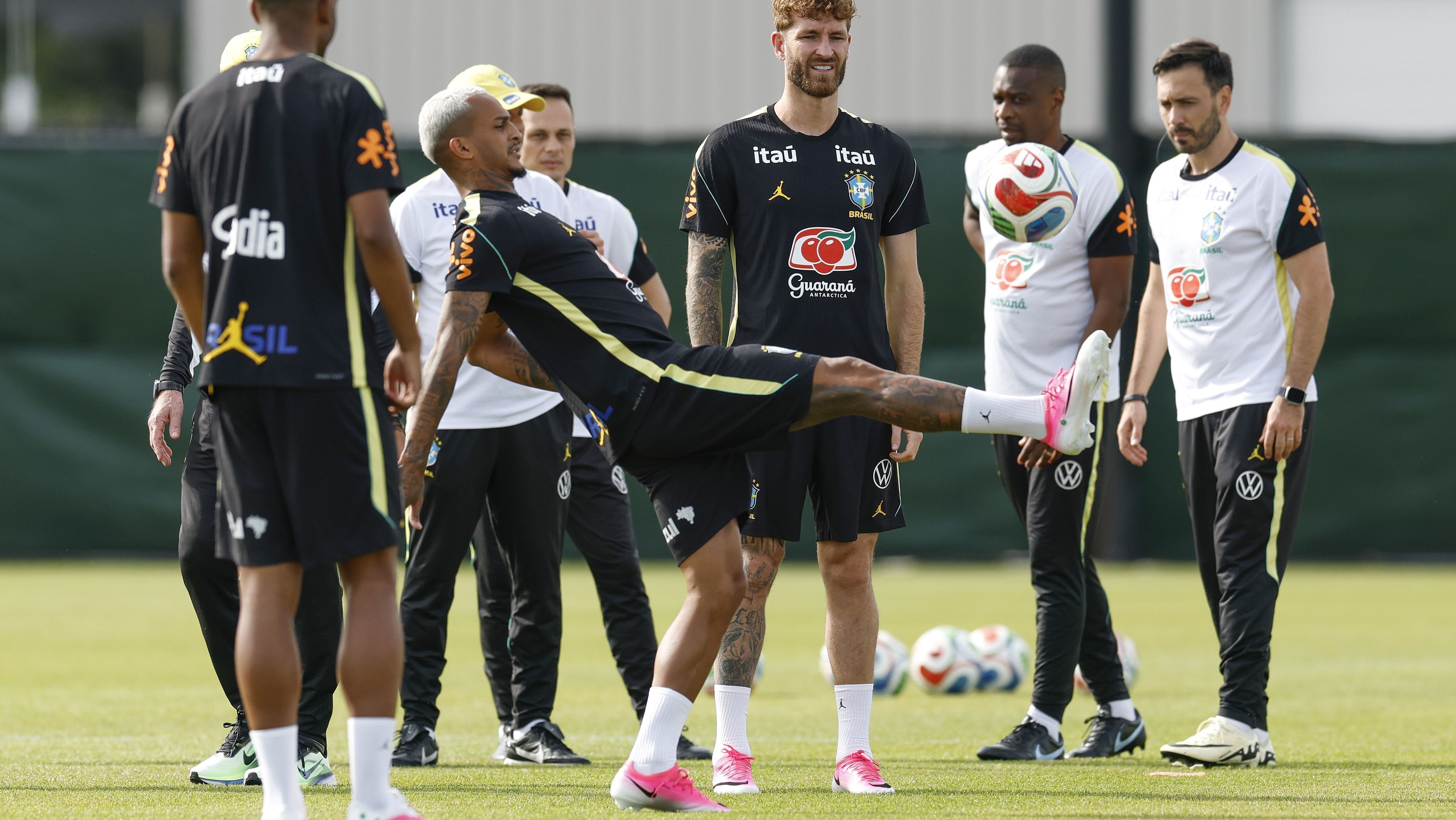 Wesley durante treino da Seleção Brasileira em Nova Jersey