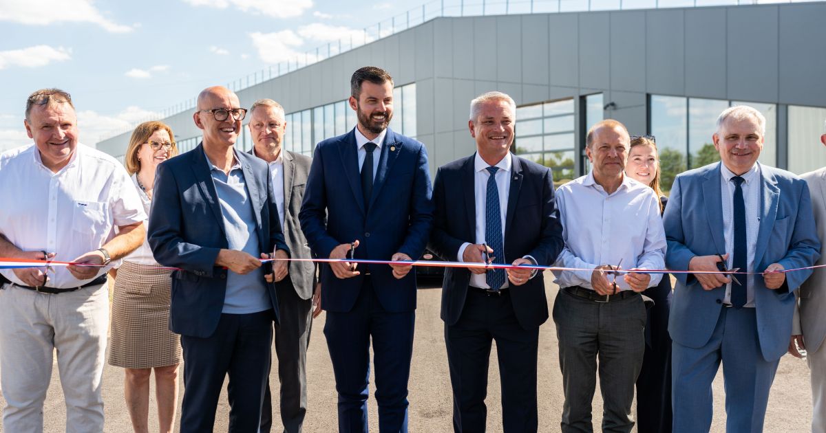 Bugatti inaugura nova fábrica para produzir o Tourbillon de 1.800 cv