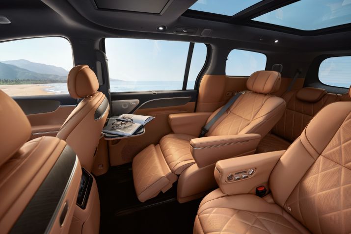 Interior caramelo da nova Leapmotor D99 • Divulgação / Leapmotor