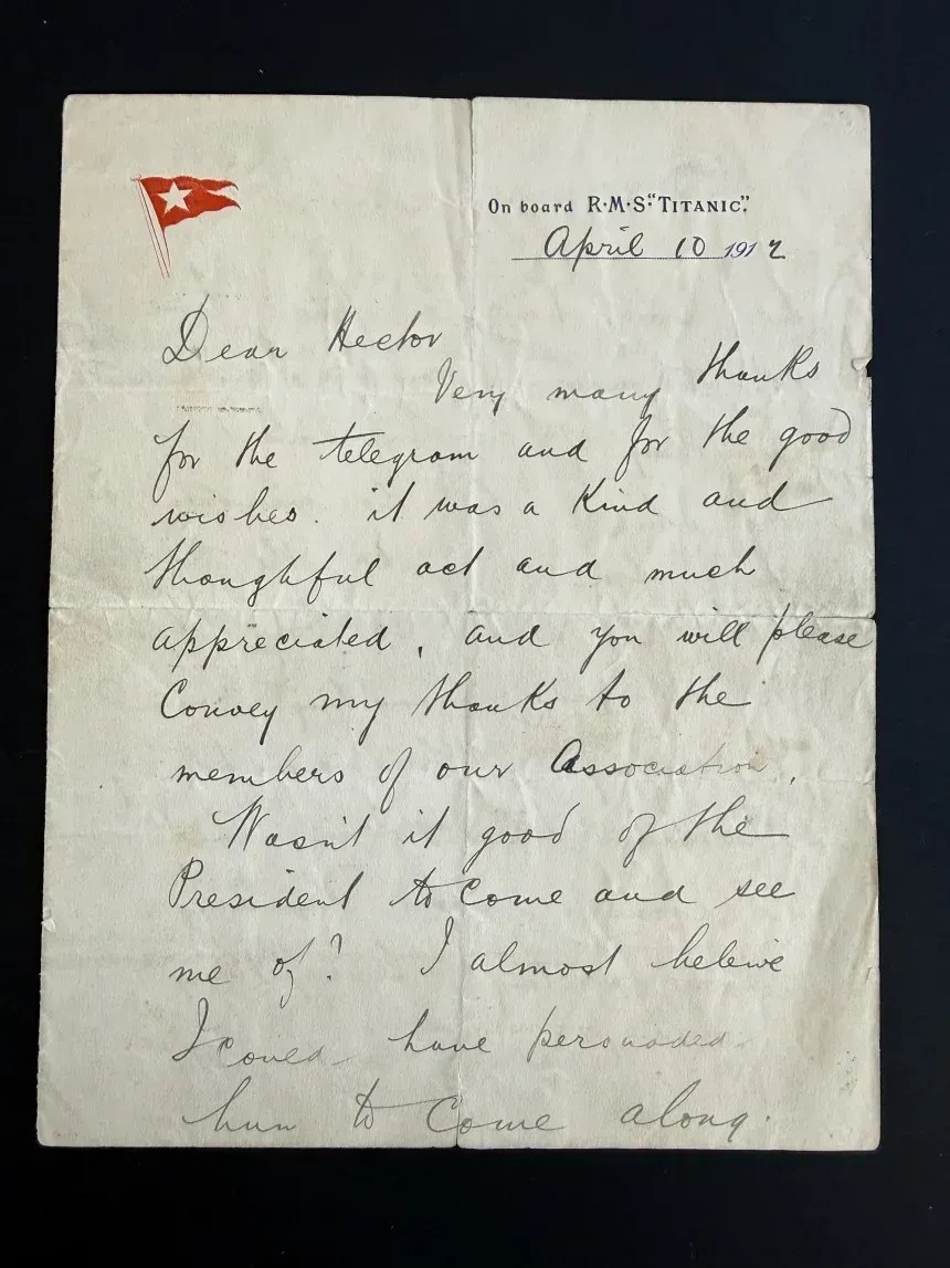 Imagem da carta manuscrita que está sendo leiloada. • Leiloeiros Henry Aldridge/PA