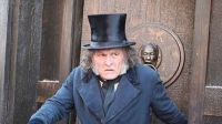 Comic-Con: Johnny Depp assusta ao surgir como Ebenezer em novo filme; veja
