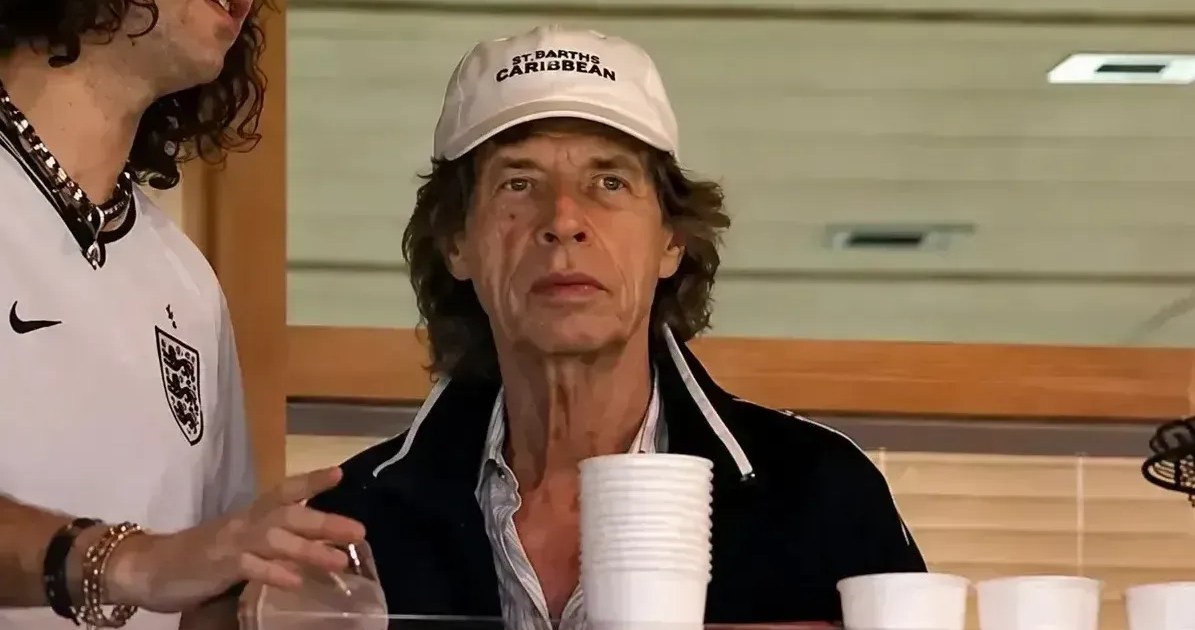 Mick Jagger é pé-frio? Entenda como começou a fama do artista