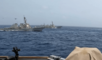 Imagens divulgadas pelo CENTCOM mostram navios de guerra da Marinha dos EUA no Oriente Médio