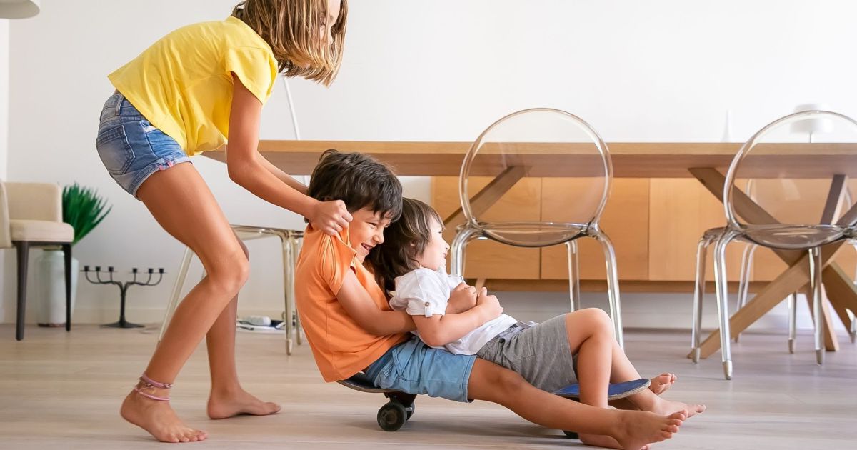 Tédio nas férias pode estimular o desenvolvimento infantil; entenda