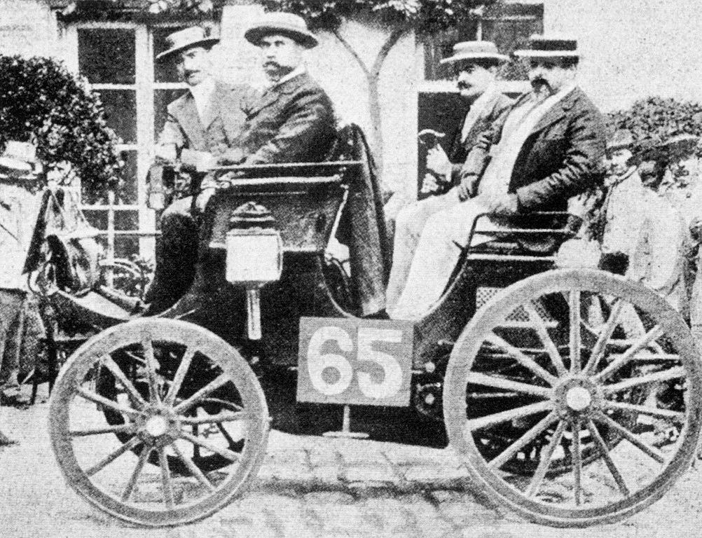 1894_paris-rouen_-_albert_lemaître_(peugeot_3hp)_1st