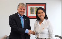 Keiko Fujimori recebe embaixador do Brasil no Peru
